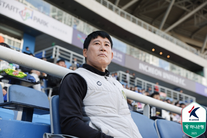 '침뱉기 논란'에 입 연 고정운 감독 