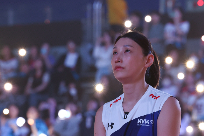 진짜 끝났다.. 김연경, 컴백 질문에 단호박 → "이젠 좀 쉬고 싶습니다…