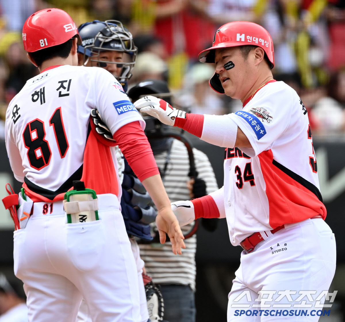 '와 도대체 FA 또 얼마 줘야 돼' 8→4위 판 뒤흔든 KIA, 이 선…