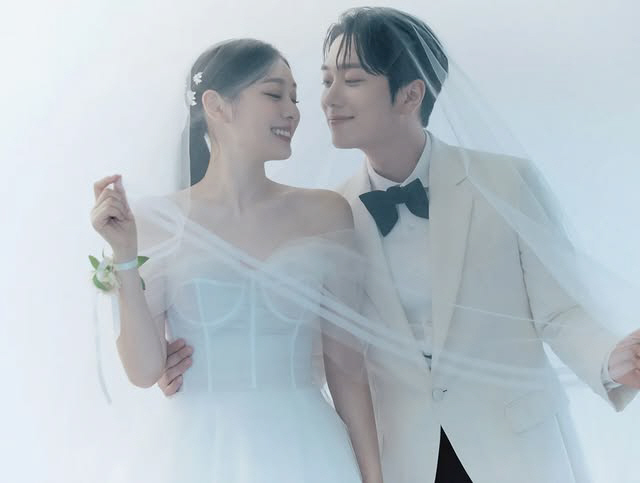김연아 꽃신 신는날…♥고우림, 오늘(19일) 군제대 