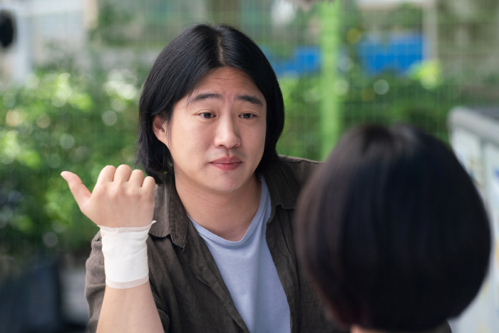 매 작품 은퇴작? 안재홍, 이번엔 단발 초능력자로 '하이파이브' 존재감 …