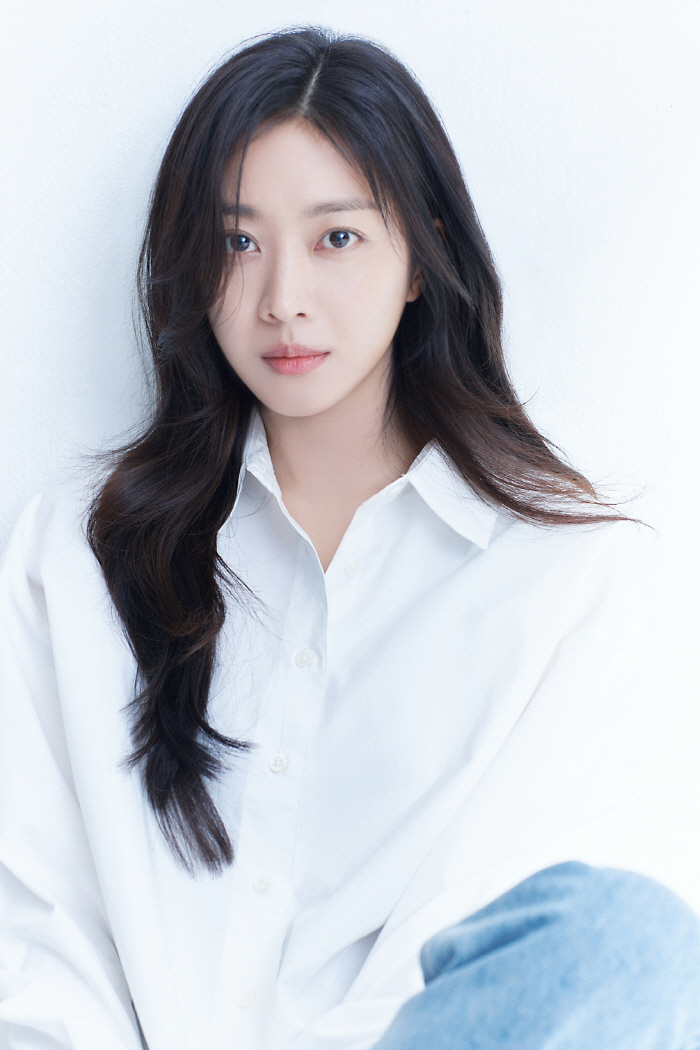 [인터뷰①] '탄금' 조보아 "'싱글' 아기 조보아 때 촬영..유부녀로 …