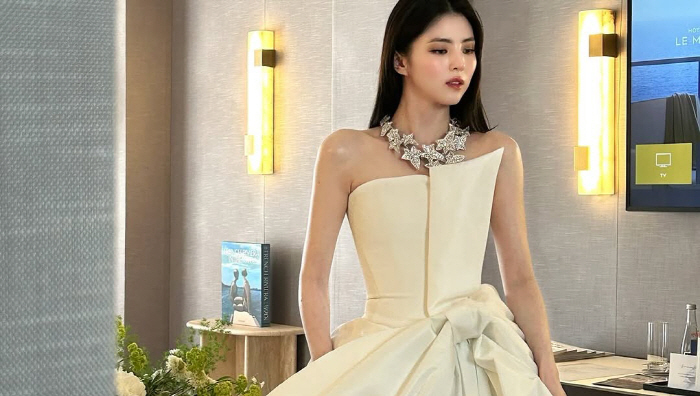 칸 레드카펫 빛낸 한소희, 미모로 국위선양…독보적인 아우라
