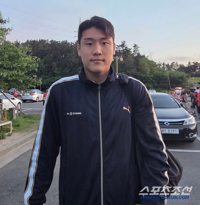 올해는 더 뜨겁다...성장하는 '엘링 호란드' 이호재 "목표는 15골"→…