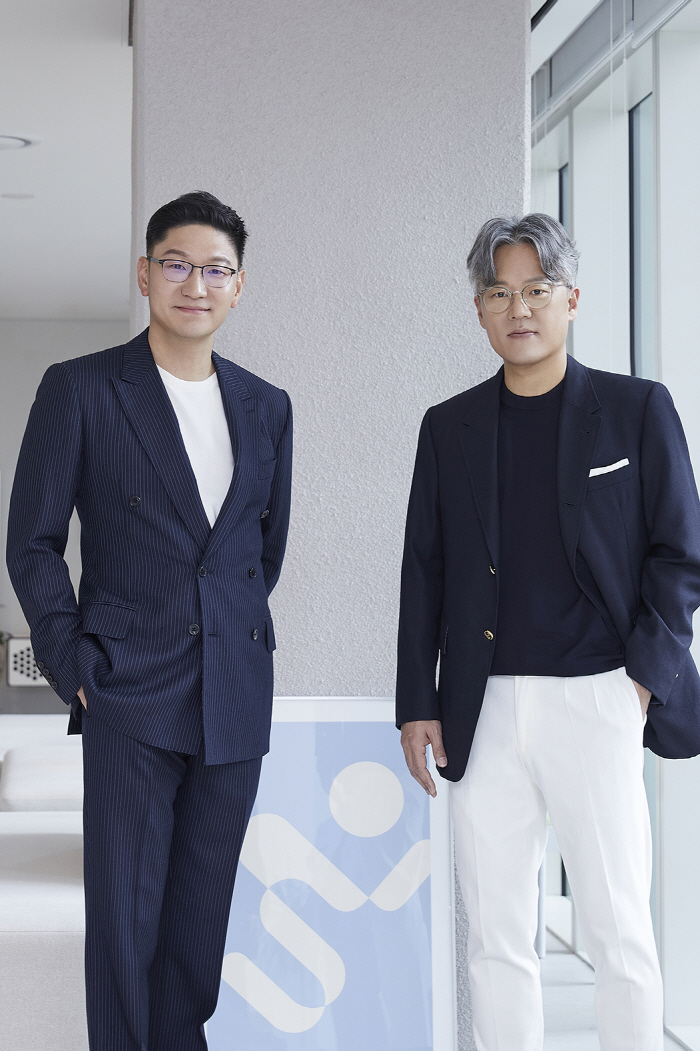 SM 탁영준·장철혁 공동대표, 빌보드 '글로벌 파워 플레이어스' 선정 […
