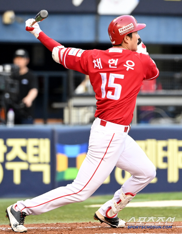 KIA 졌다! SSG 3연승 단독 4위! 휴.. 9회 2사만루 진땀 세이…