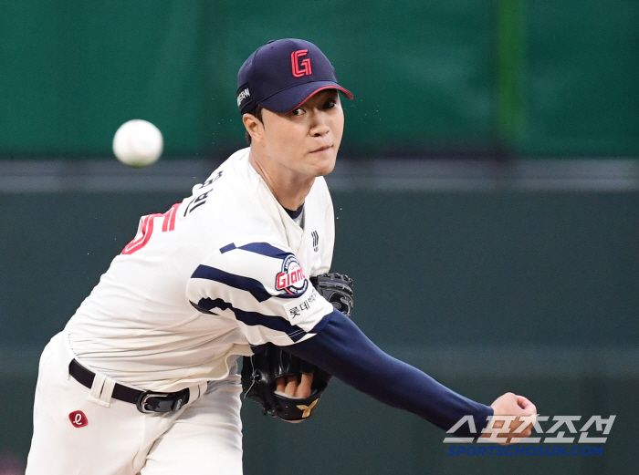 '매이닝 아슬아슬... 엘롯라시코다' 송찬의 첫 만루포 LG, 롯데 무서…