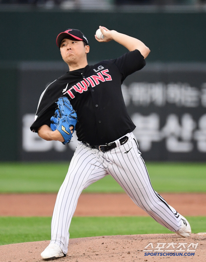 '매이닝 아슬아슬... 엘롯라시코다' 송찬의 첫 만루포 LG, 롯데 무서…