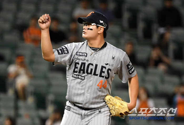 '157km 문동주도 반했다' KKKK 158km 마무리 김서현의 배짱투…