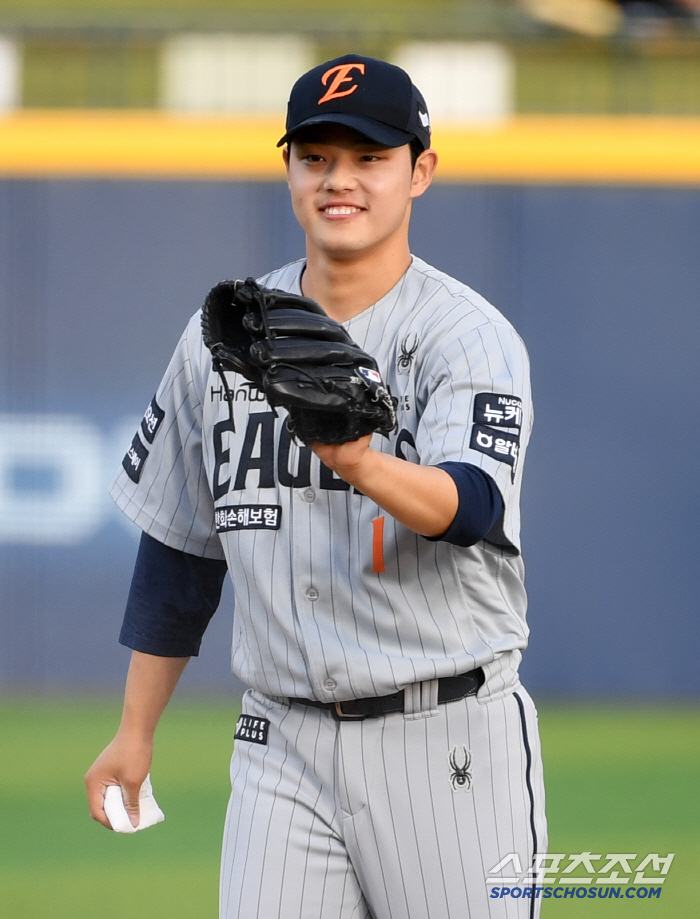 '157km 문동주도 반했다' KKKK 158km 마무리 김서현의 배짱투…