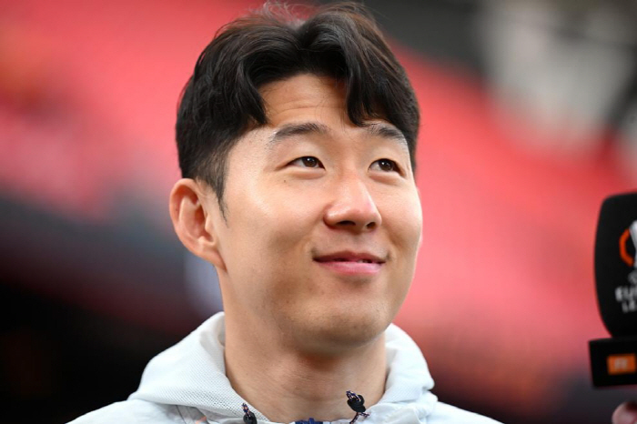 '캡틴' 손흥민, 드디어 입 열었다! 결승 선발 무조건...기자회견 등장→우승 출사표 