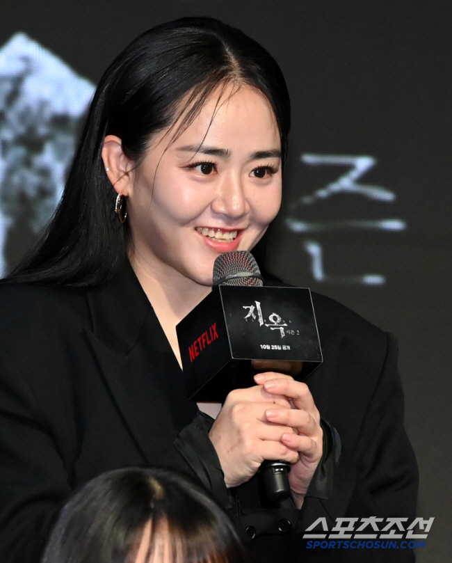[공식] 문근영, 디렉터스 컷 어워즈 女배우상 수상..'지옥2' 햇살반 …