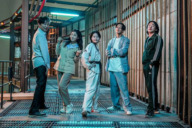 [SC이슈] '승부'로 물꼬튼 '유아인 리스크' 4년만 빛 보는 '하이파…