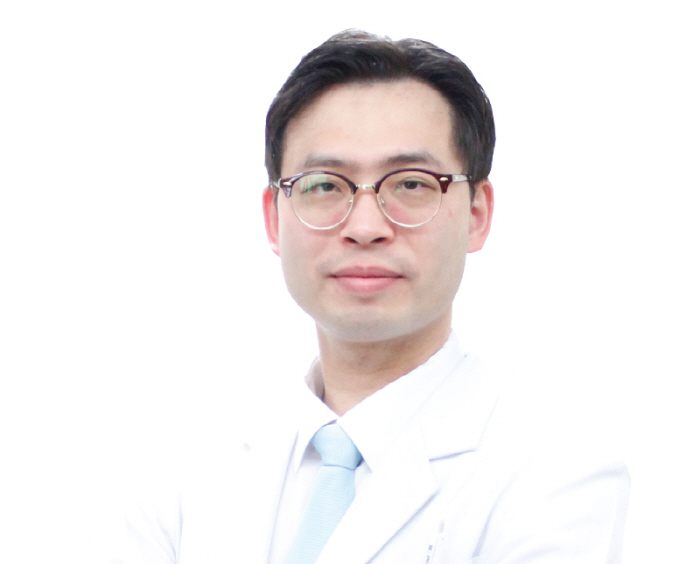 뱃살 빼려다 척추 건강 망칠 수도…헬스 기구 사용법 몰라 부상