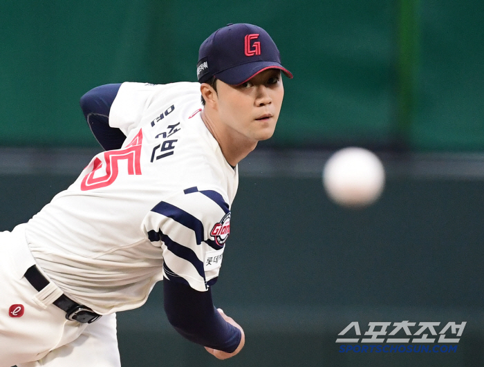 "주자있을 때 중간으로." 1이닝 9실점 최악 2군행. 157km 유망주…