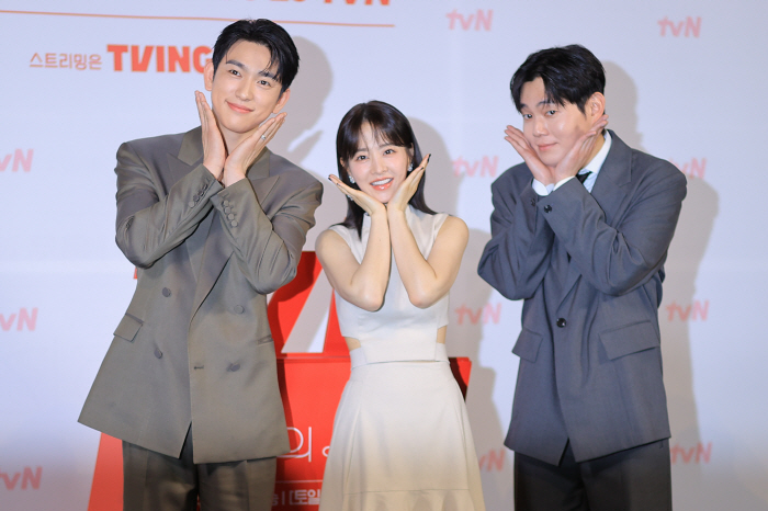 [SC현장] "연기가 늘었어요"..박보영, '미지의 서울' 1인 4역으로…