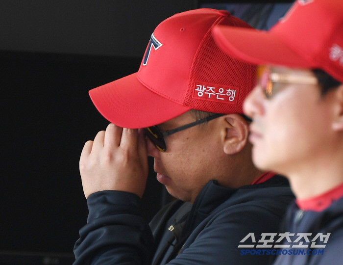 "들어와" 이범호 단단히 뿔났다, '어처구니 없는 실책' 최원준 1회 문…