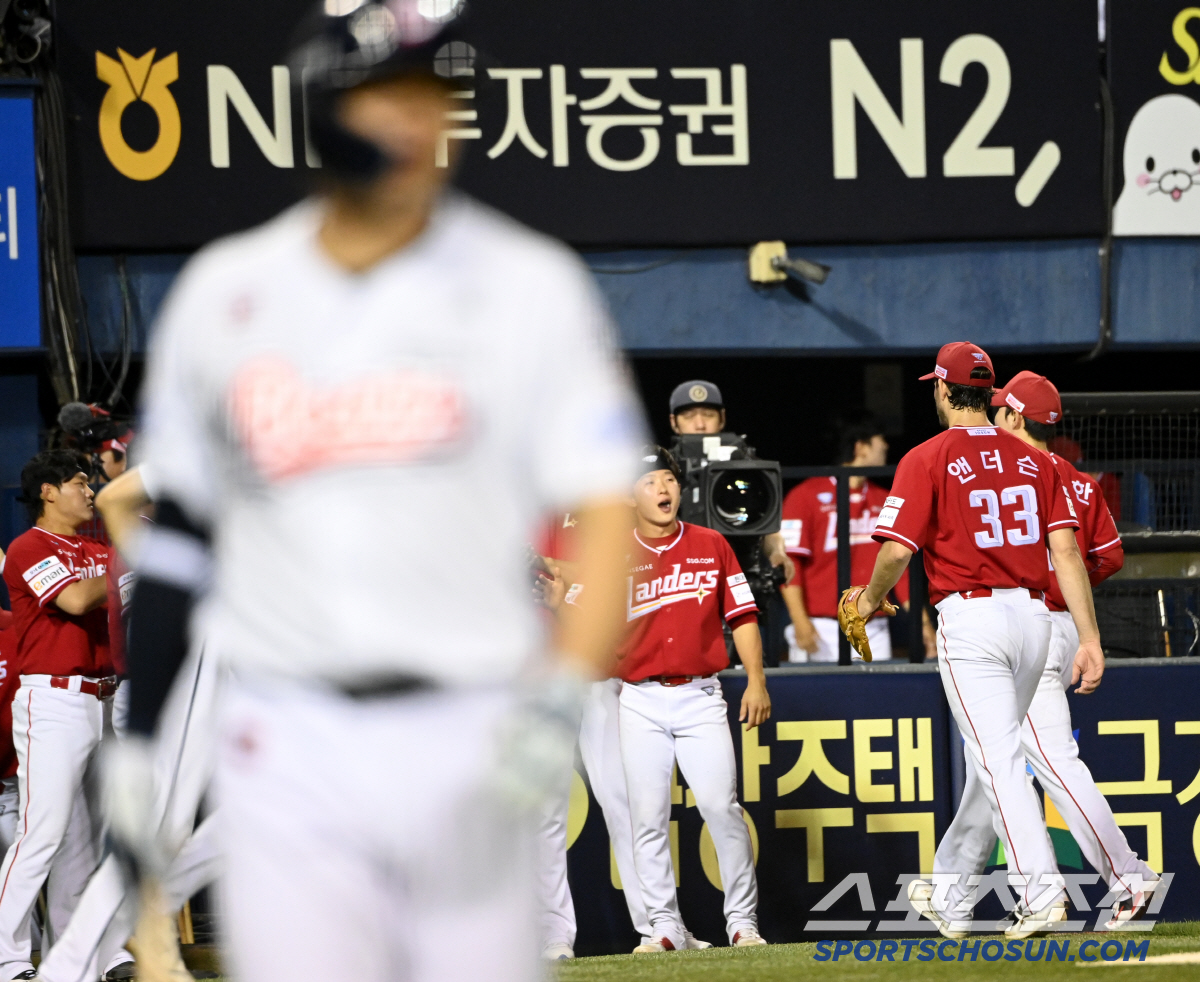 '3강 맹추격' 투타 압도 SSG 4연승 질주, 두산 상대 4전 전승…4…