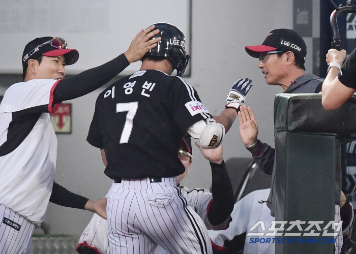 '엘롯라시코의 진수' LG-롯데 11회 3시간56분 혈투 끝 7-7 무승…