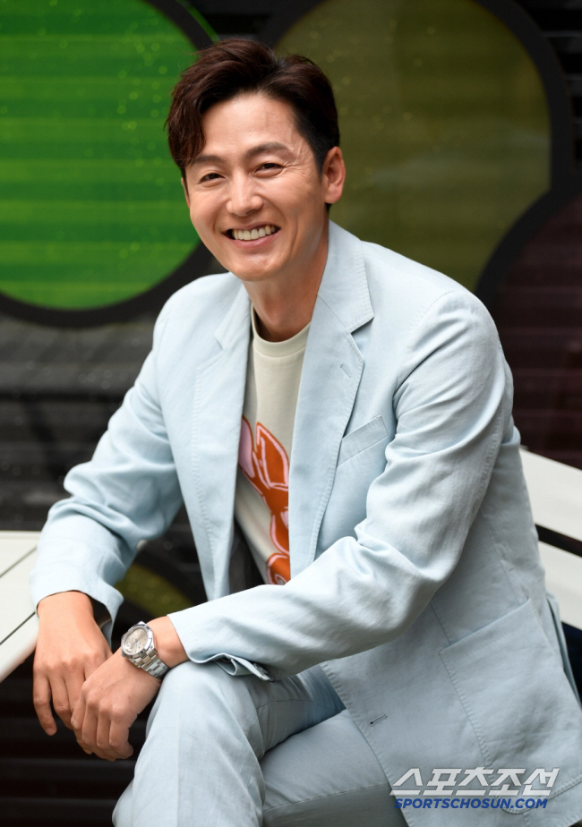 '핑크빛' 이정진 "대드찍고 수익 5억→전세금 20억·현금 3억·주식 5…