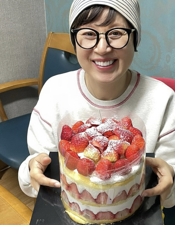 '건강 이상' 박미선, 활동 중단 속 반가운 근황…선우용여에 럭셔리 선물