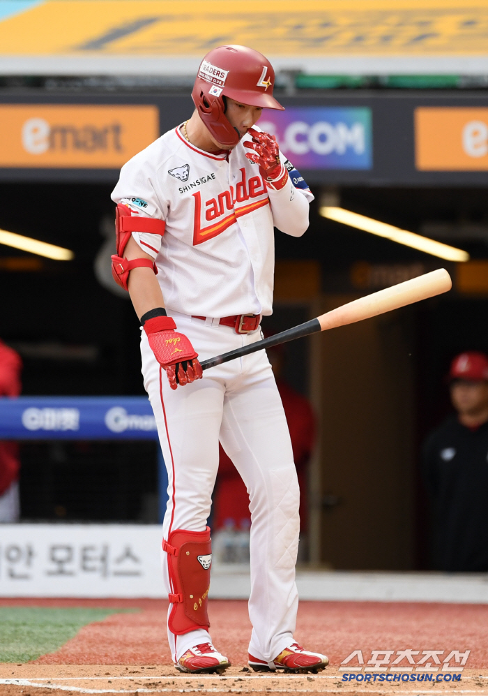 "이건 뭔가 잘못됐다" 폰세 18K 대기록에 굴욕, 그런데 장점이 있다?…