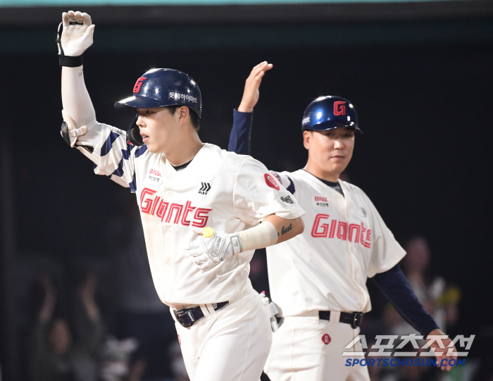 17안타→15안타→롯데 오늘도 터질까. 어제 3안타씩 친 나승엽 5번, …