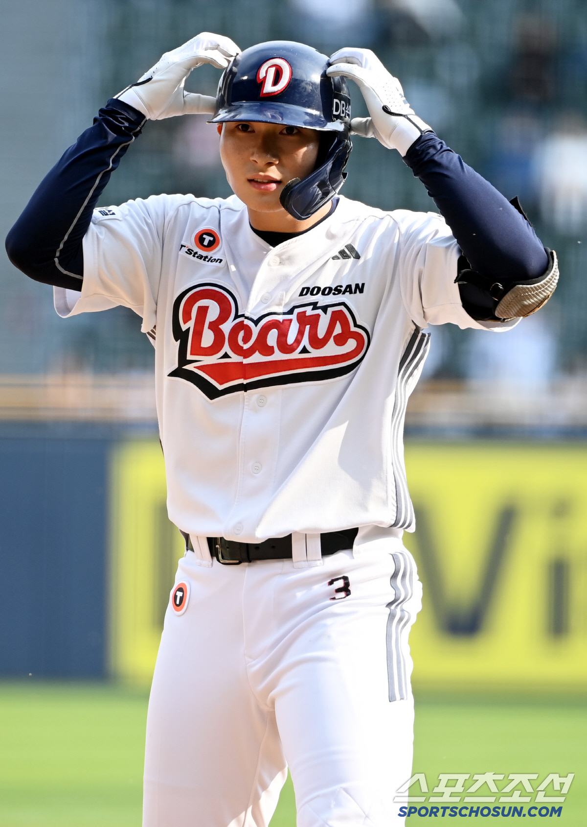 데뷔 첫 홈런이 역전 만루포라니…'약속의 8회' 두산, '김광현 QS' …