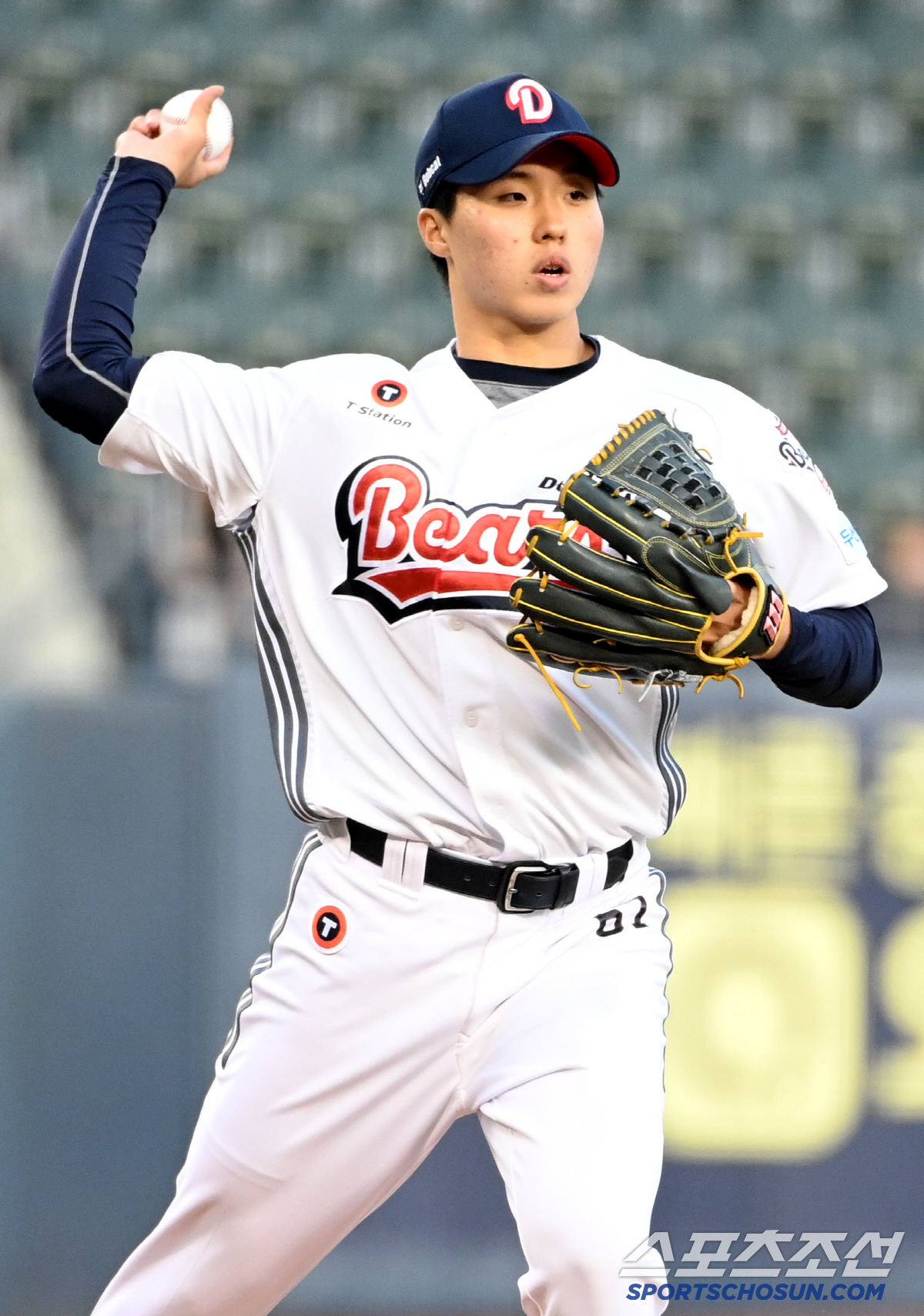 데뷔 첫 홈런이 역전 만루포라니…'약속의 8회' 두산, '김광현 QS' …