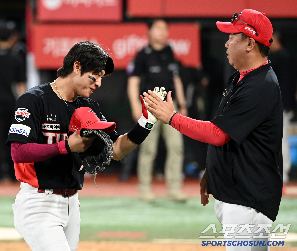 [감독 코멘트] 연패 탈출! 꽃범호, 리드오프 박찬호 극찬 "찬스 만들고…
