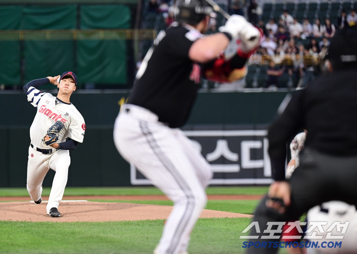 롯데를 단독 2위로 이끈 154㎞ 강속구. 4년차 1차지명의 첫 선발승.…