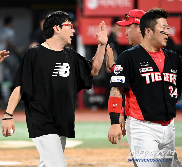 '2군 문책'하면 뭐하나.. KIA 아비규환 수비 그대로 → '대투수' …