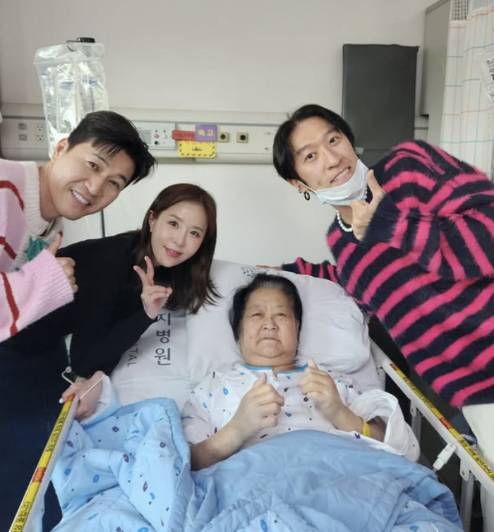 '모친상' 빽가, 코요태 위로 속 母와 이별 "천국 시끌벅적 해졌겠네"[…