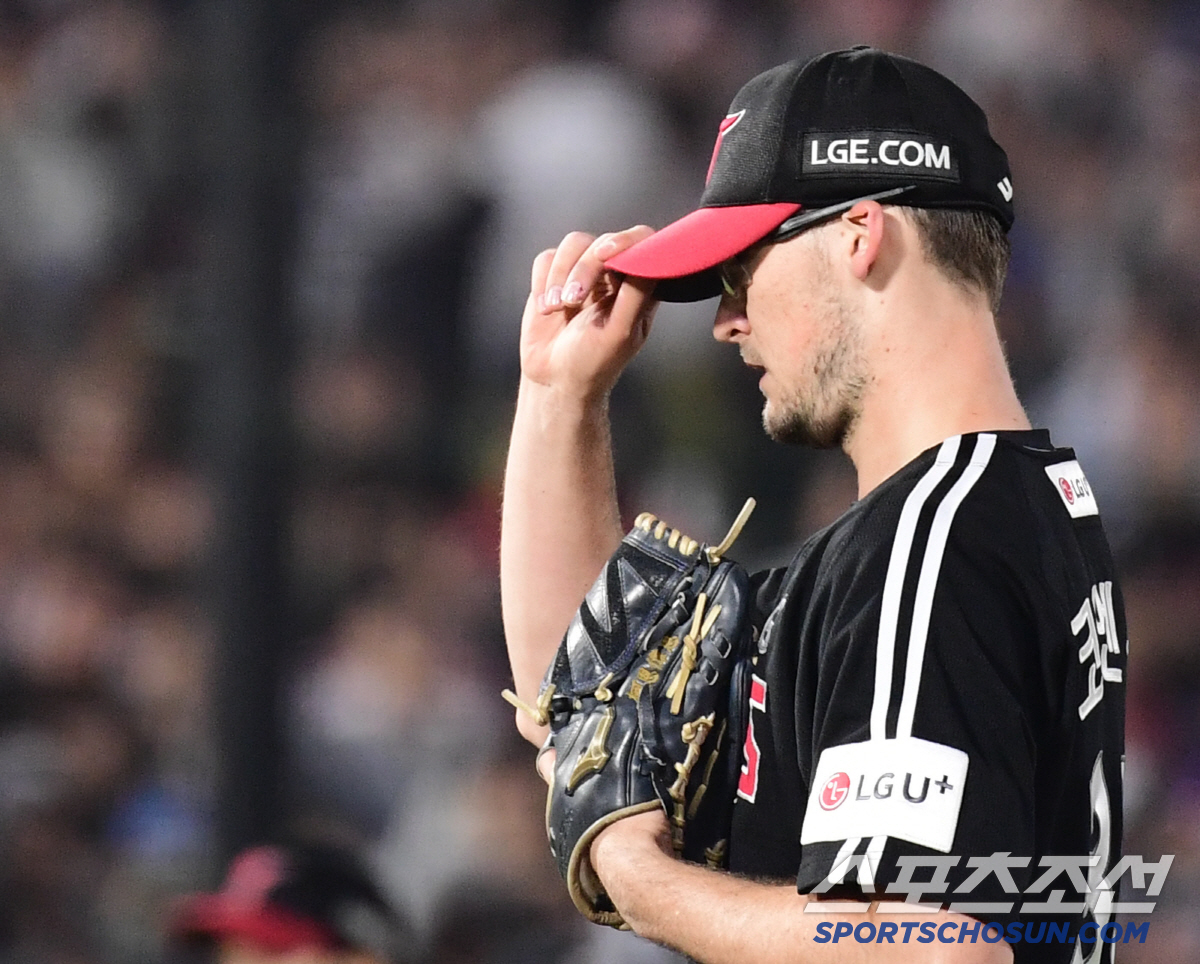 '6→5→4.2→3.1이닝' 떨어지는 신뢰도. 아시아쿼터 테스트 이러면 …