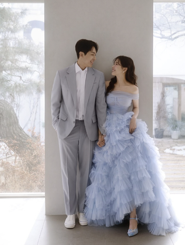 '6월 결혼' 박하나♥김태술, 꿀 뚝뚝 웨딩화보 공개 "닮아가는 우리"