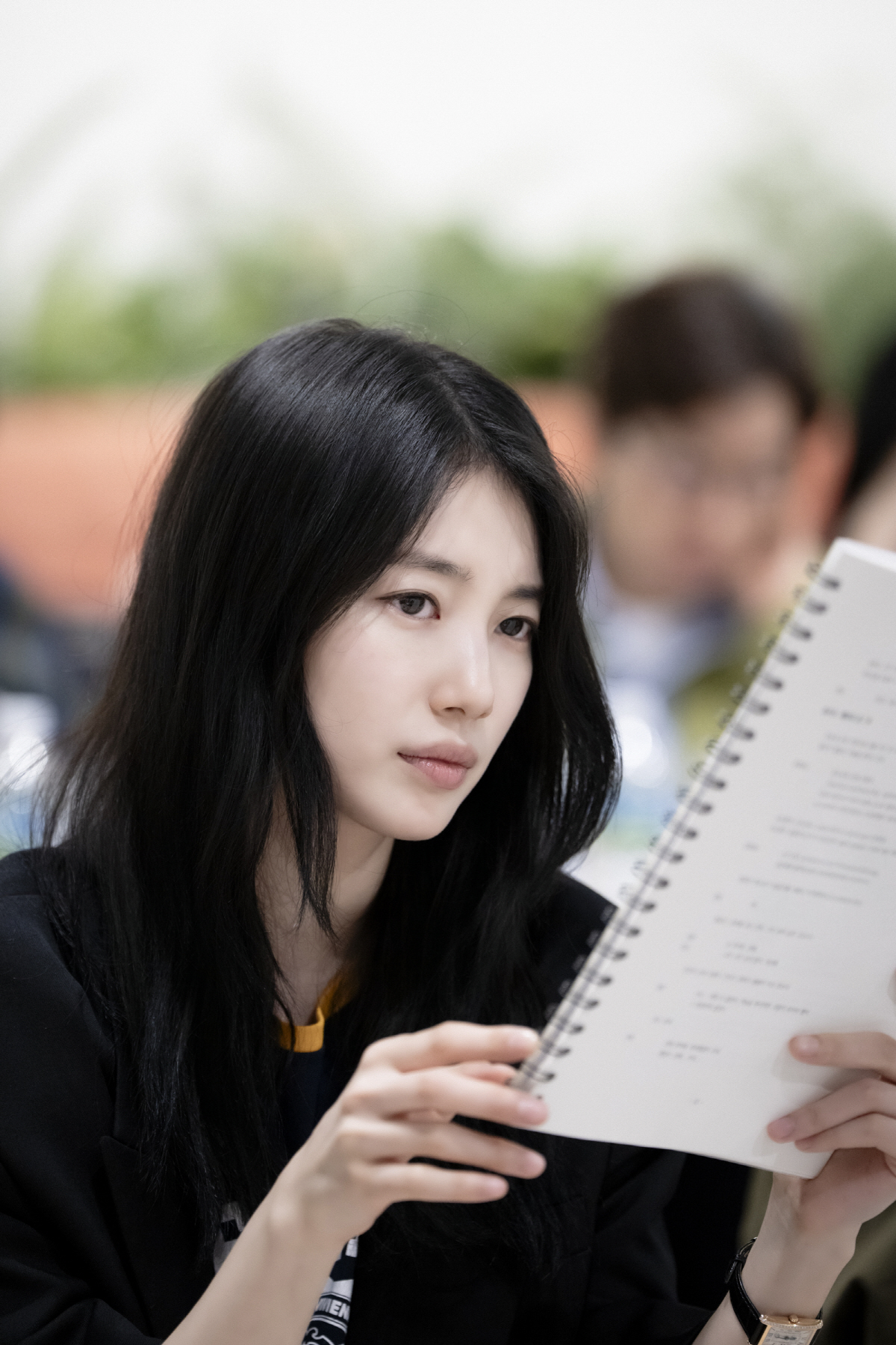 수지♥김선호 재회 한 풀까..'현혹' 2026년 공개 예고