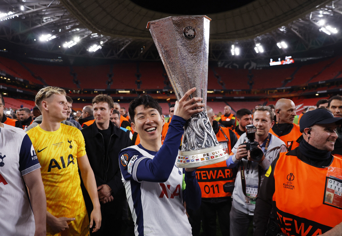 정몽규 회장, 韓 캡틴 손흥민 우승 축하 "국민께 큰 기쁨과 용기를 줘서…