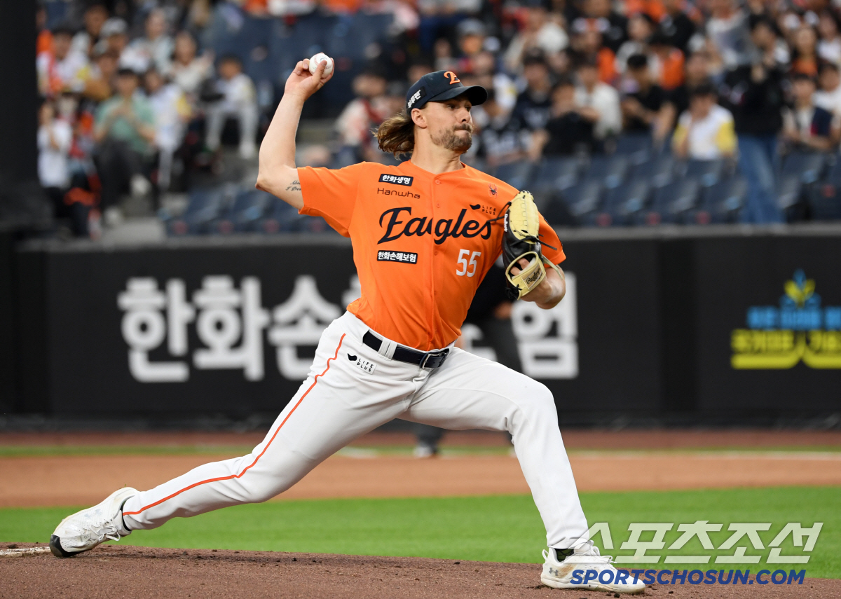 '완투 기회였는데' 첫 타자 안타에 교체, 아쉽지 않았나 "오늘 경기 마…