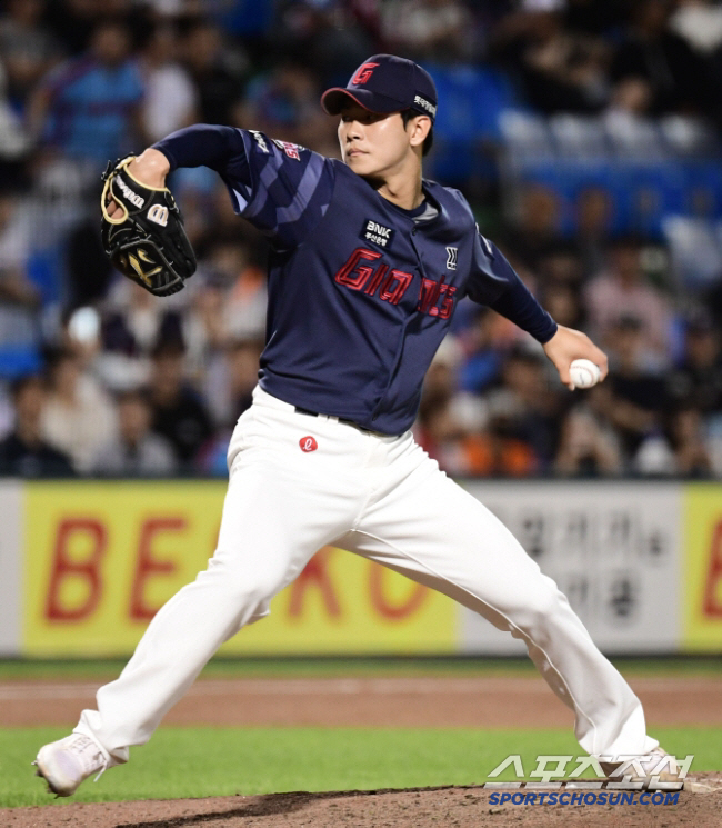 3할 2루수 하루 만에 라인업 복귀 "중간 중간 체크"…'ERA 0' 좌…