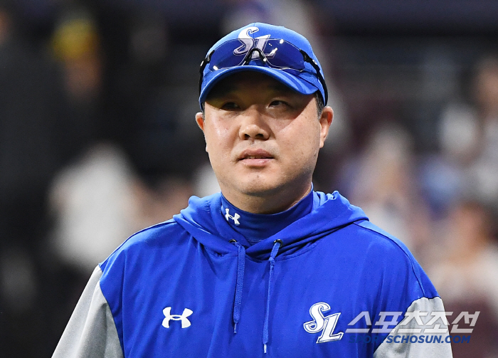 "슬라이딩하다 골반이" 삼성 어쩌나…이재현 선발 제외, '어깨 부상' 김…