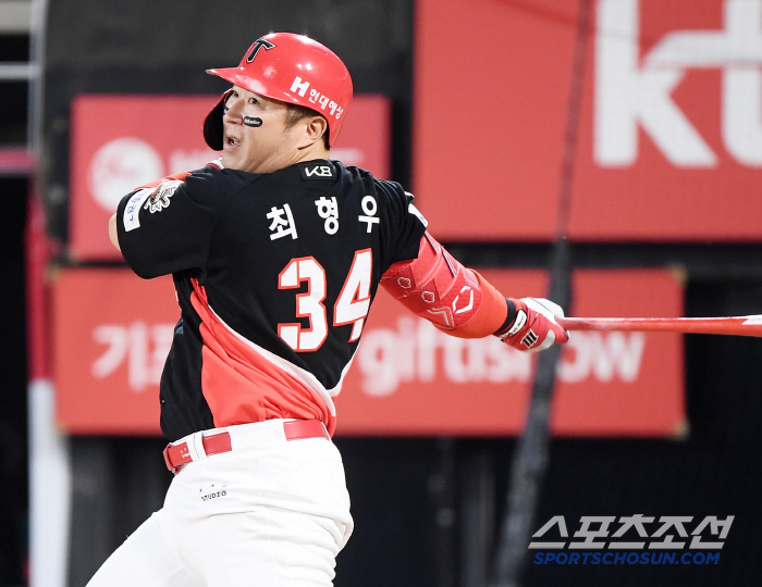 "3000안타도" 42살에 KBO 새 역사 진짜 가능할까, 2500안타 …