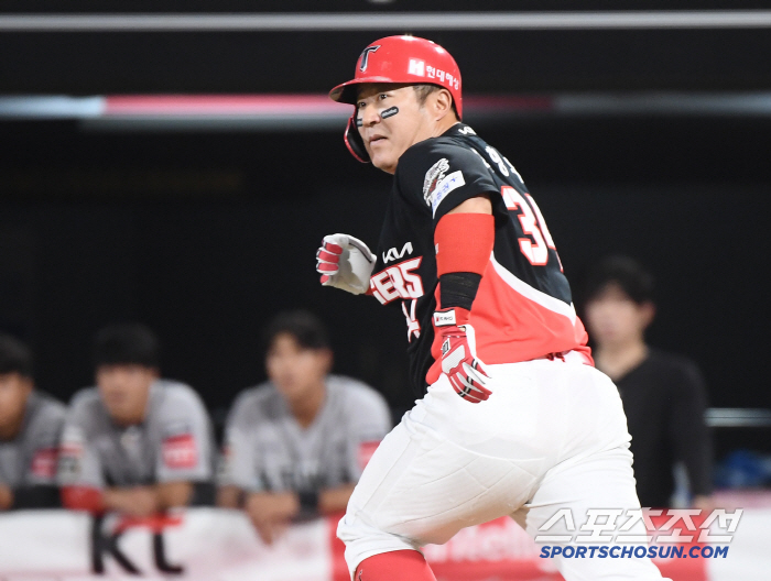 "3000안타도" 42살에 KBO 새 역사 진짜 가능할까, 2500안타 …
