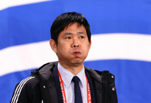 인도네시아 대폭발! 日 대표팀 감독 태도에 분노...