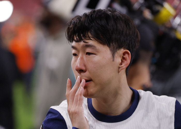 쏘니만 홀대하는 거야? 'UEFA 메달 미지급'→이번엔 '가드 오브 아너…