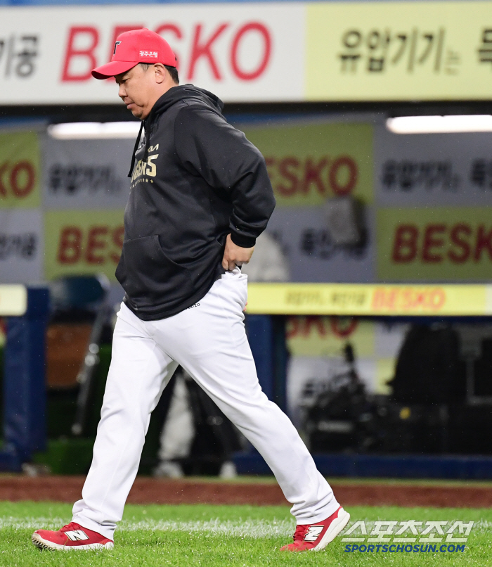 '와 이렇게 질 경기였나' 실책·실책·실책+4사구 지옥…KIA 참혹한 민…