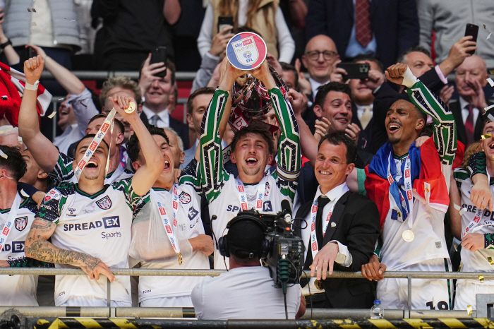 우리가 간다! 지동원의 '죽어도 선덜랜드' 8년만 EPL 복귀…'추가시간…