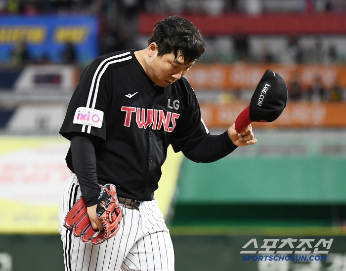 '홈런이야? 아웃이네! → 실책인가? 끝내기네!' 혼돈의 9회말, 불펜데…