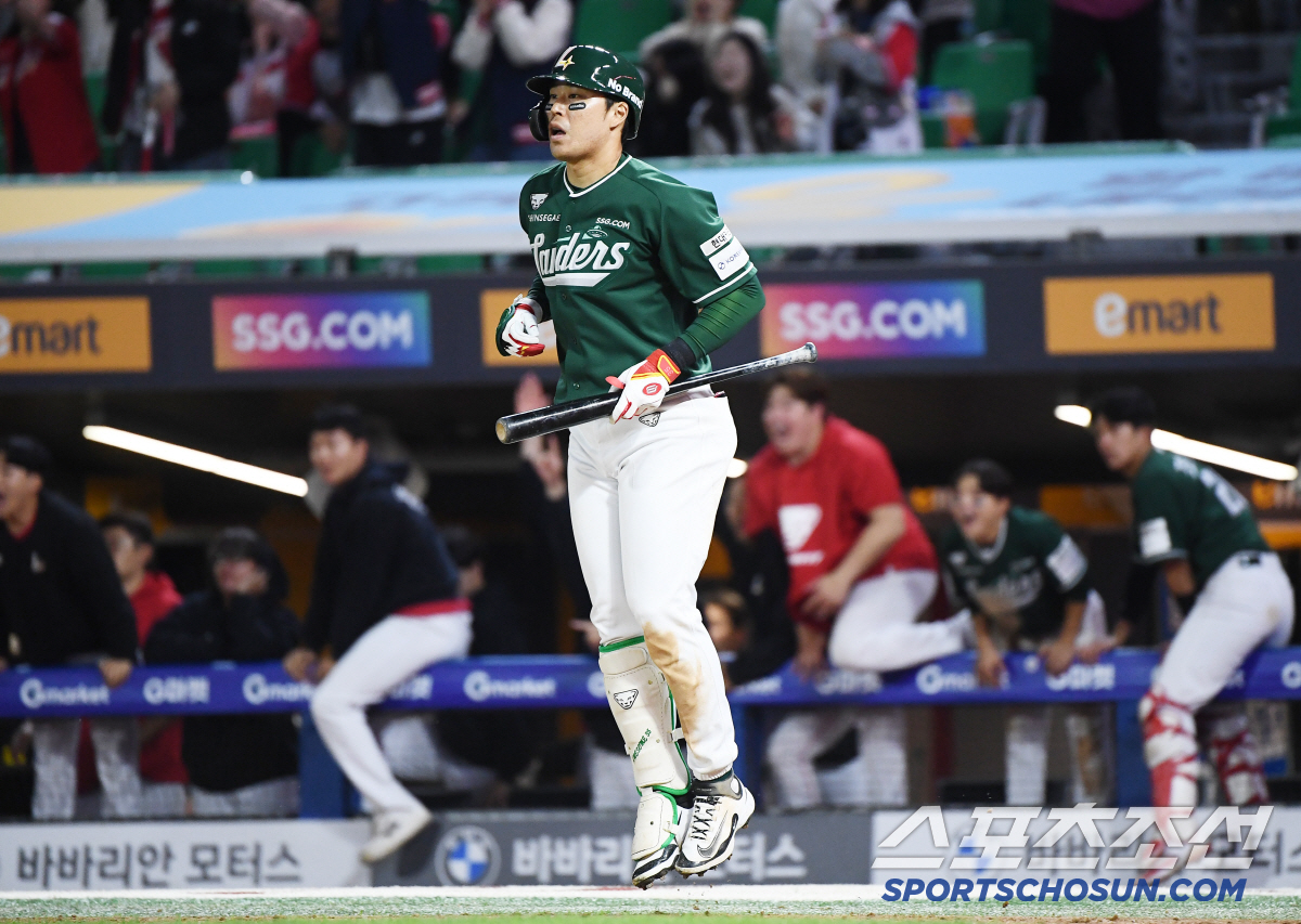 '홈런이야? 아웃이네! → 실책인가? 끝내기네!' 혼돈의 9회말, 불펜데…