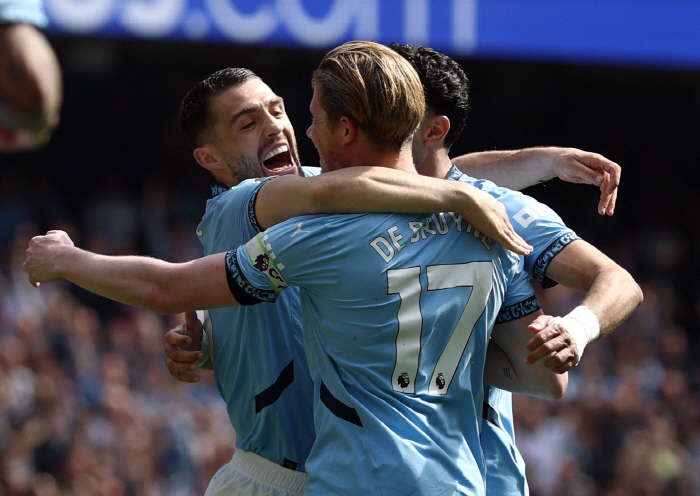 2주 내 공식 발표! 'EPL 전설' 더브라위너 나폴리로 자유 이적…'맨…