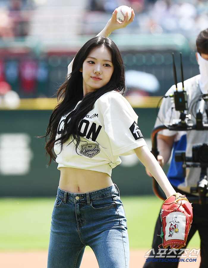 [포토] 키키 수이, 자신만만 시구